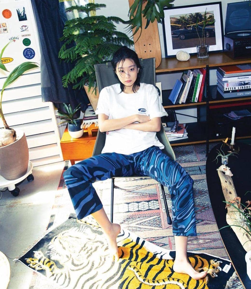 instagram.com/d_a___m_i