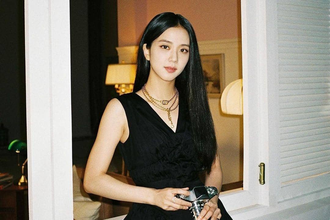 Deretan Aksesori Mewah Jisoo BLACKPINK, Totalnya Seharga Satu Rumah