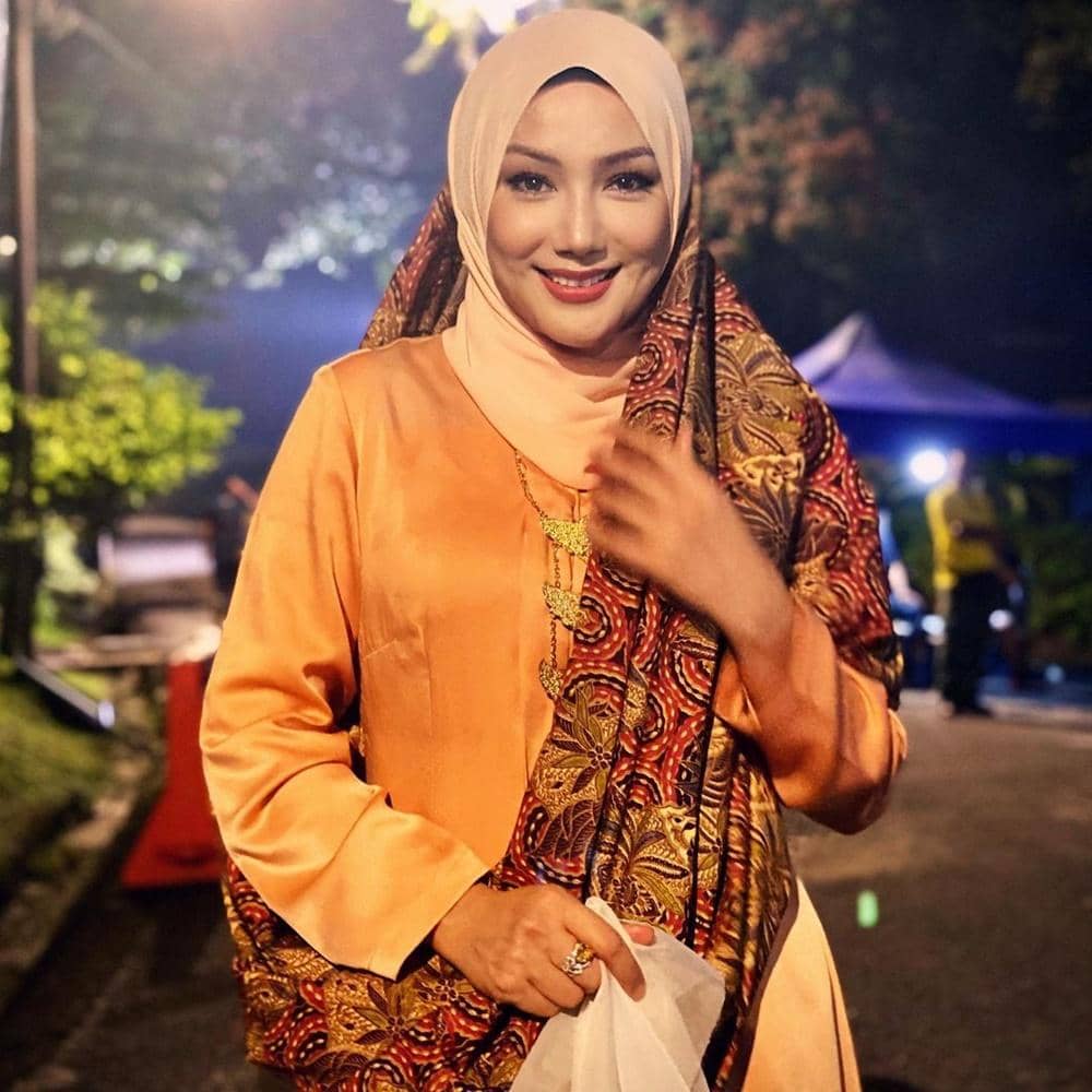 Instagram.com/errafazira