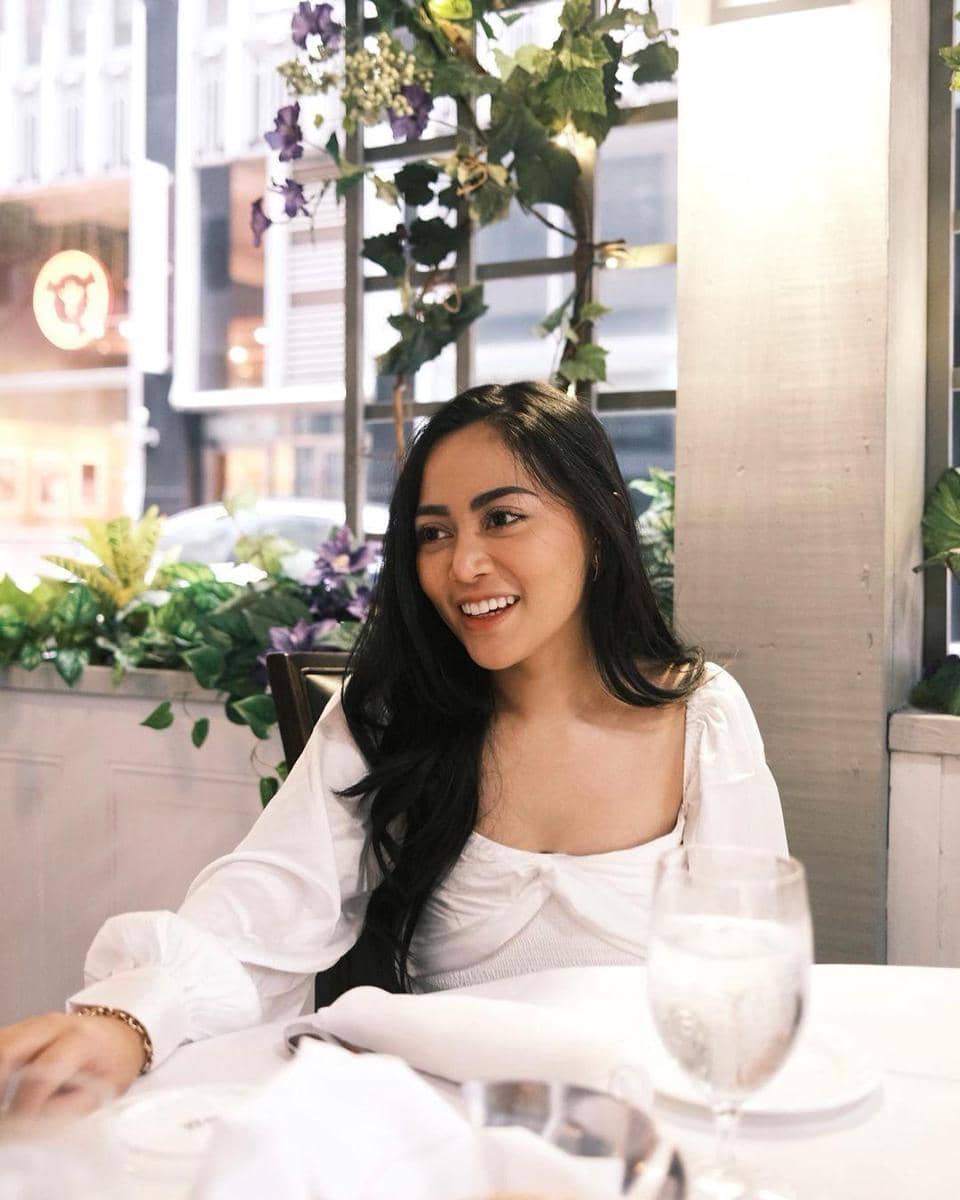 instagram.com/rachelvennya