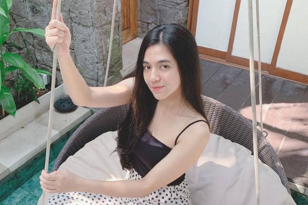 Intip Gaya Terkini DJ Una yang Makin Sensual Setelah Cerai