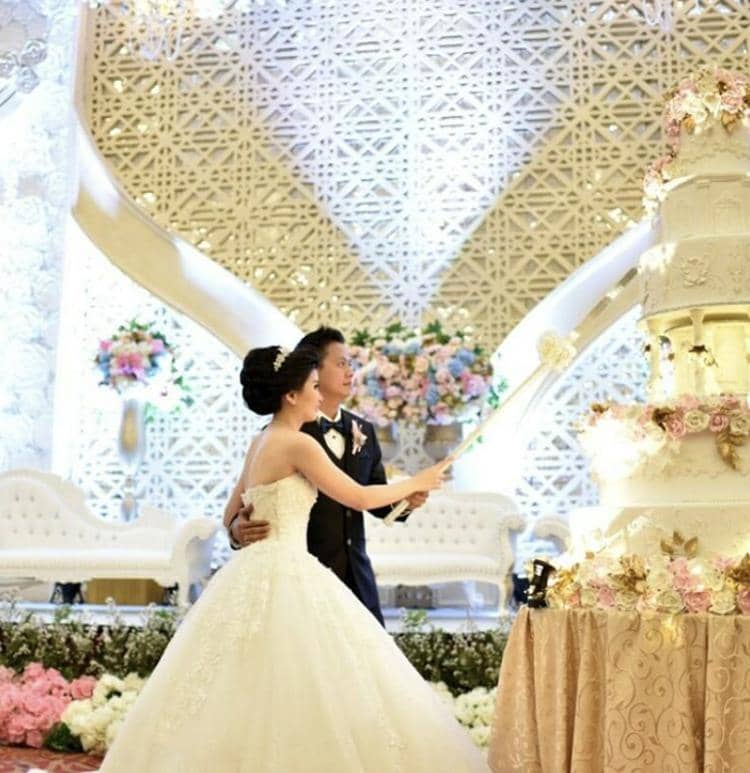 Instagram.com/debbysusanto