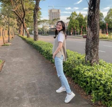 Instagram.com/feliciaputritjiasaka