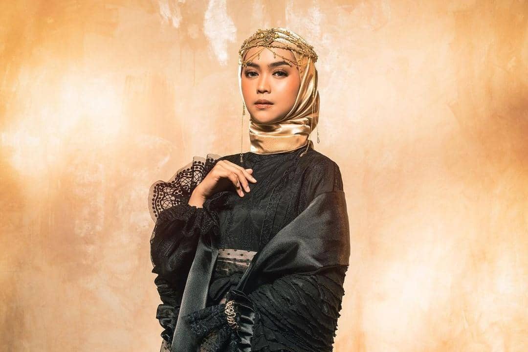 instagram.com/riaricis1795