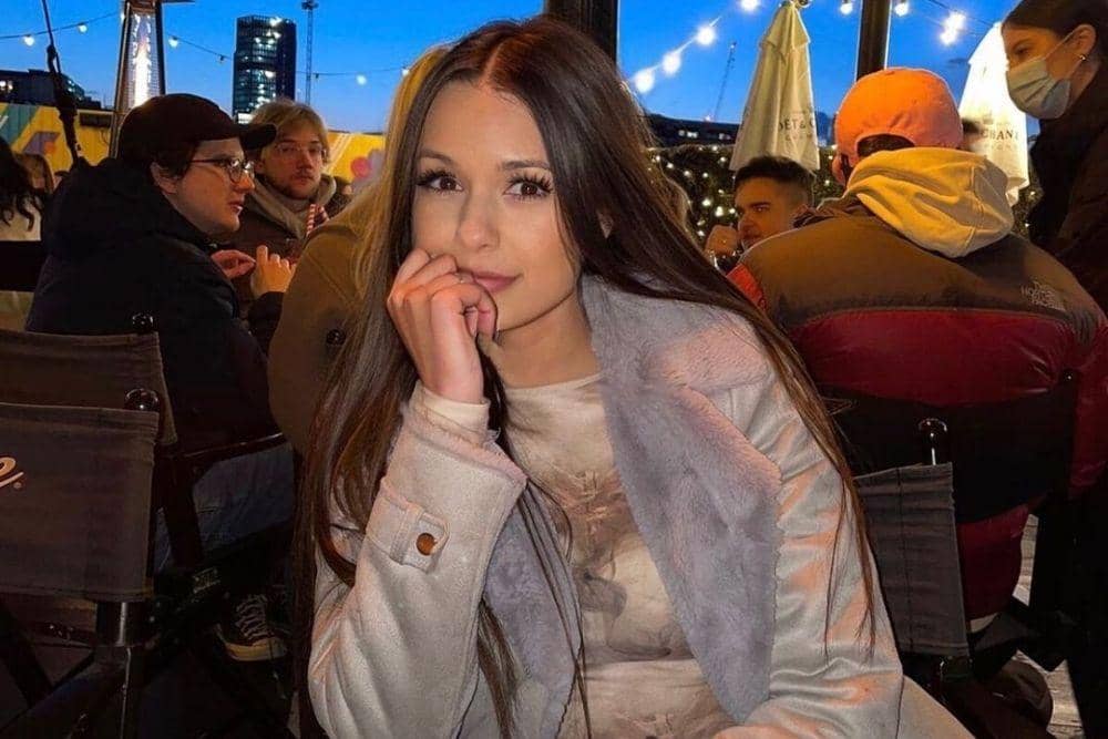 instagram.com/ria.travelwithmeri