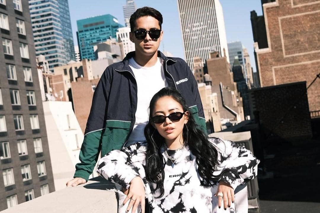 instagram.com/rachelvennya