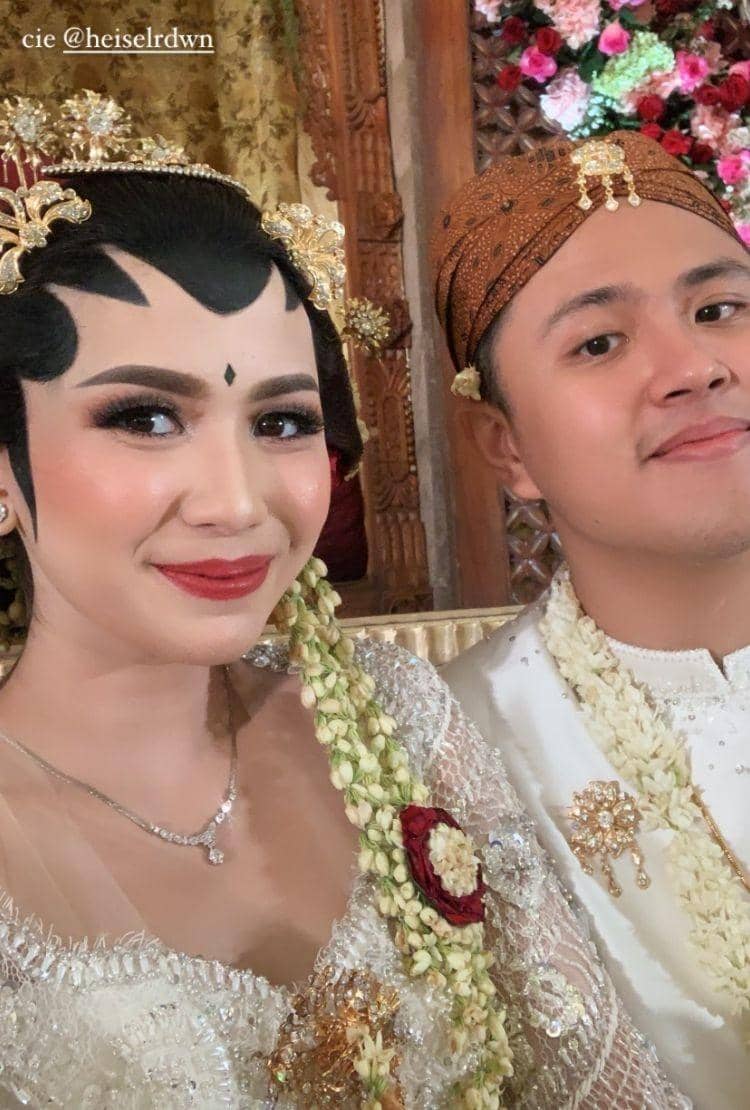 Instagram.com/ashzahrantiara