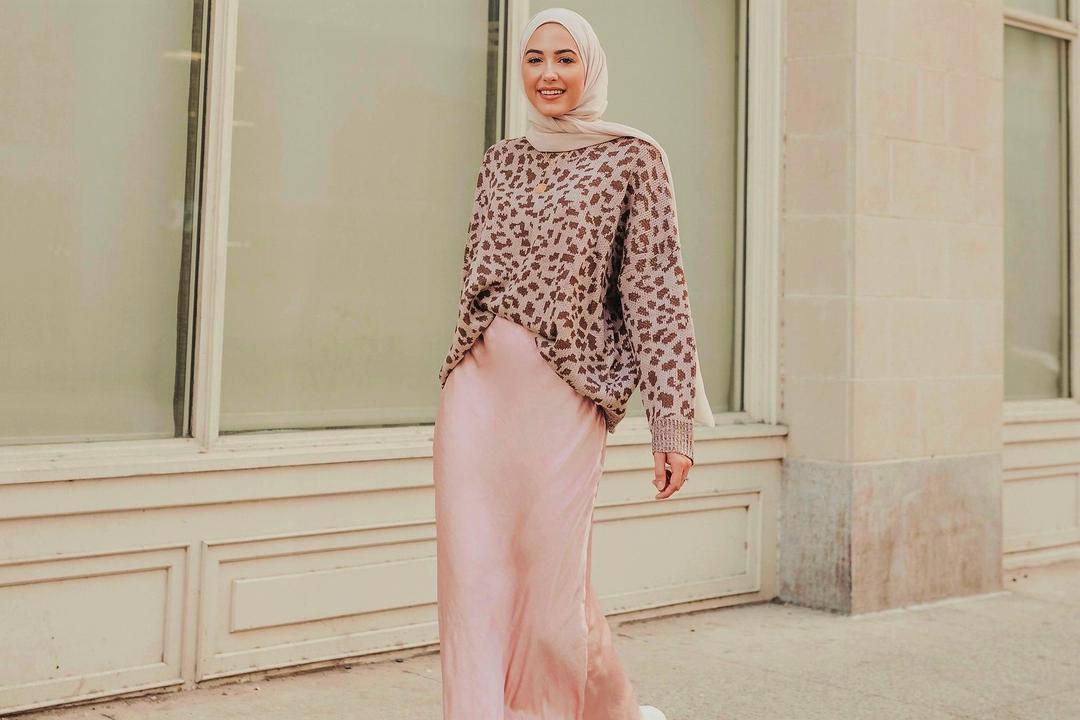 Tips Memilih Rok Panjang Sesuai Bentuk Tubuh untuk Perempuan Hijab