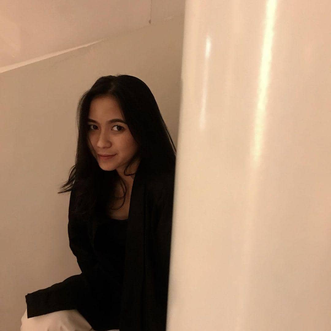 instagram.com/ashzahrantiara