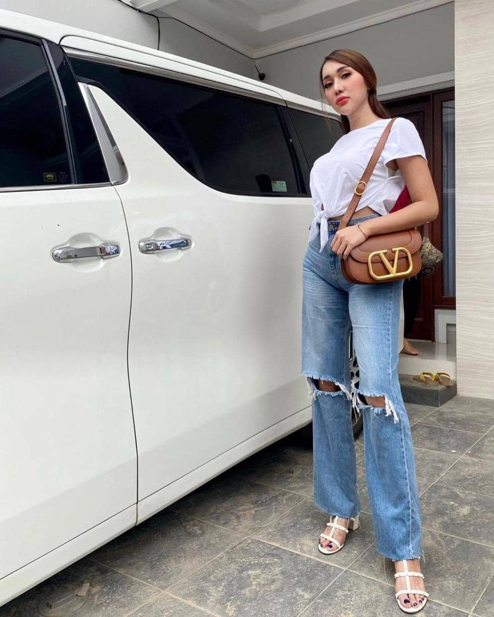 instagram.com/lucintaluna_manjalita