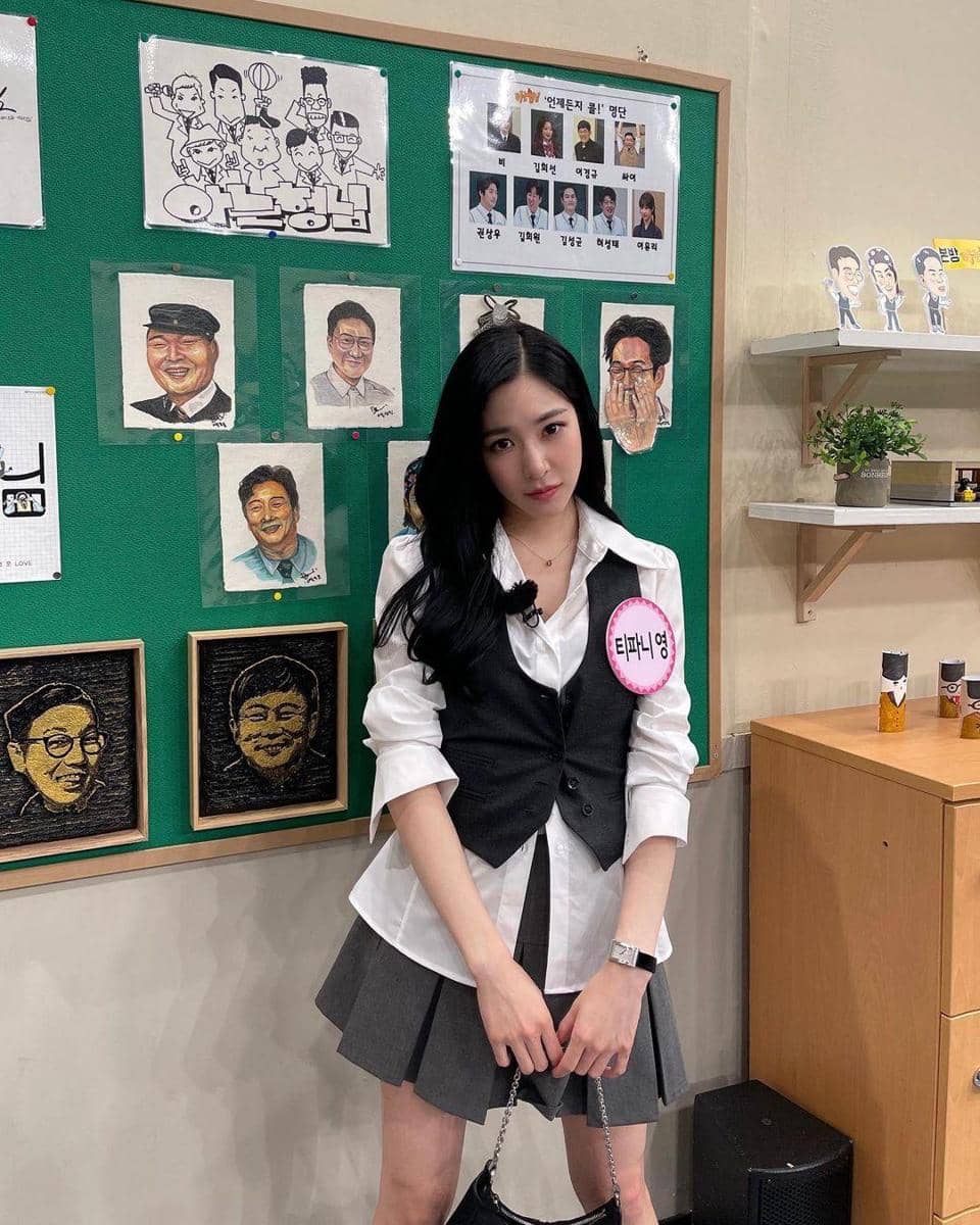 instagram.com/tiffanyyoungofficial