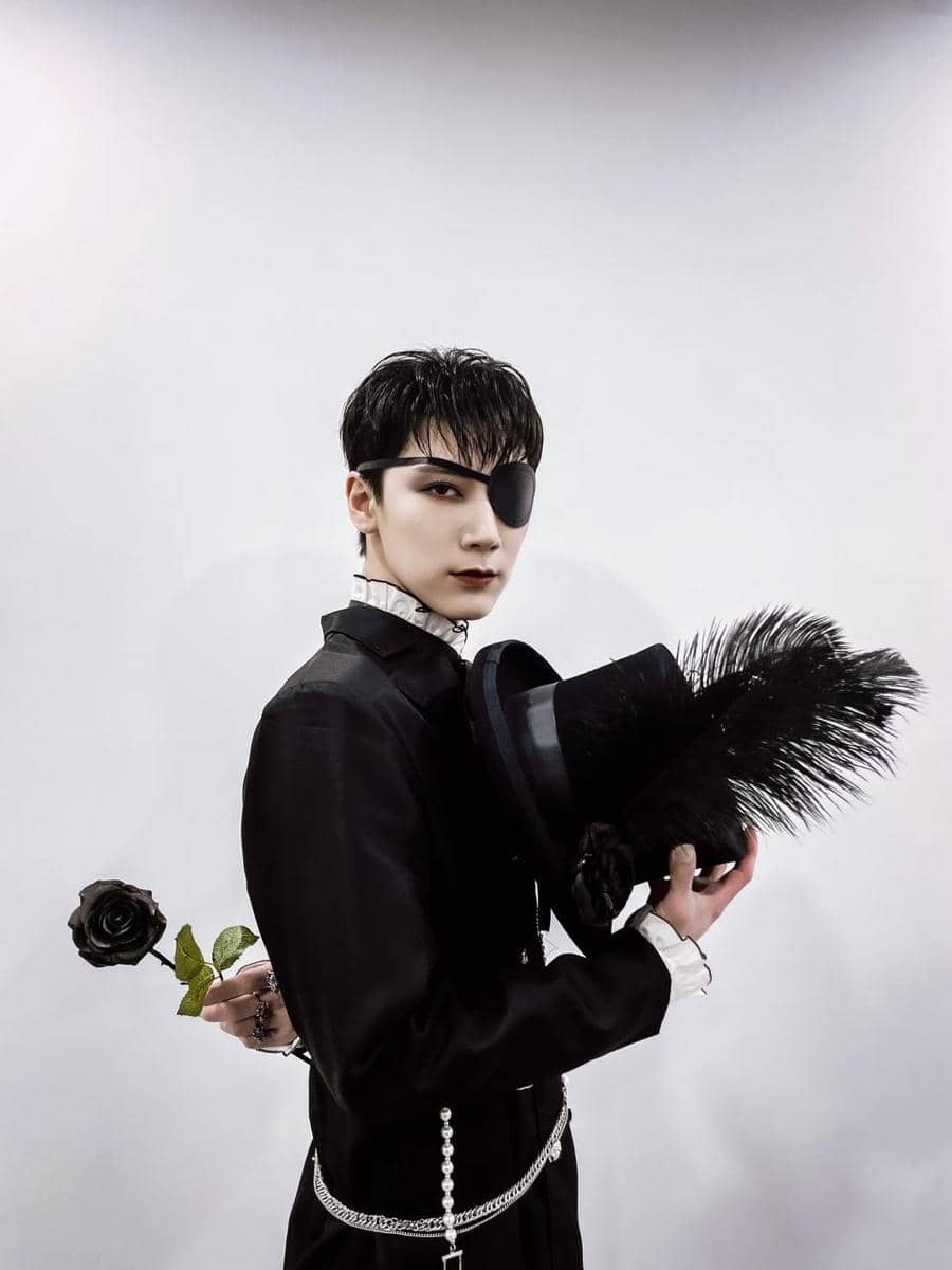 twitter.com/SMTOWNGLOBAL