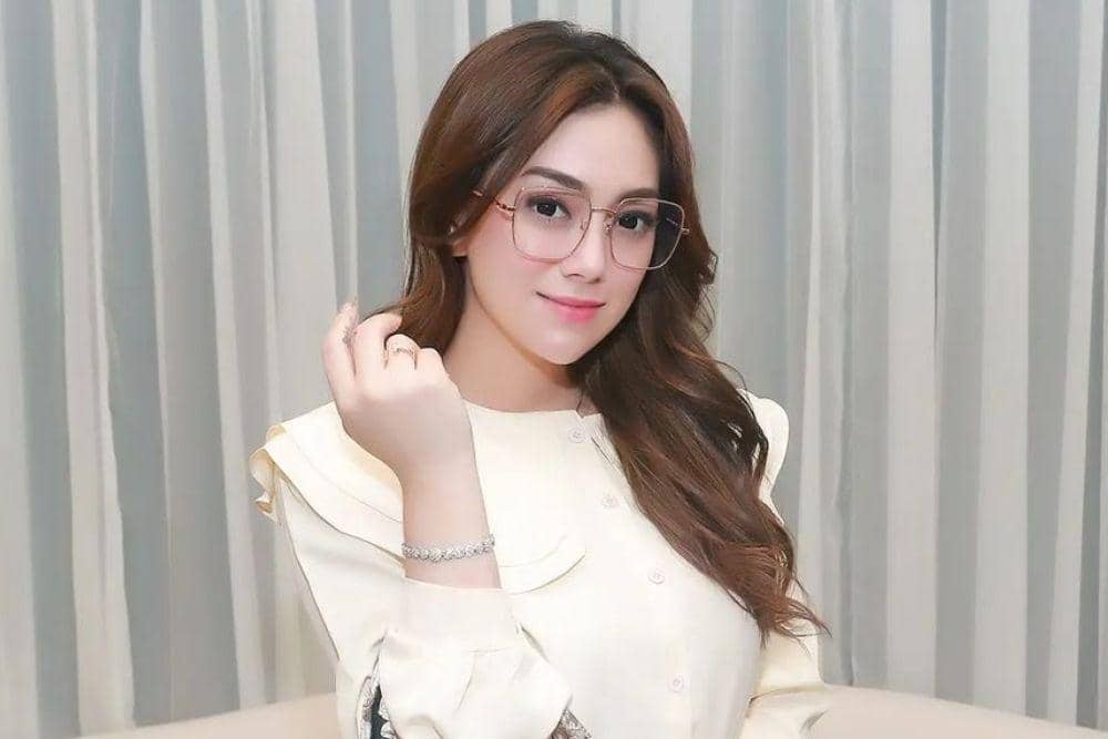 instagram.com/celine_evangelista