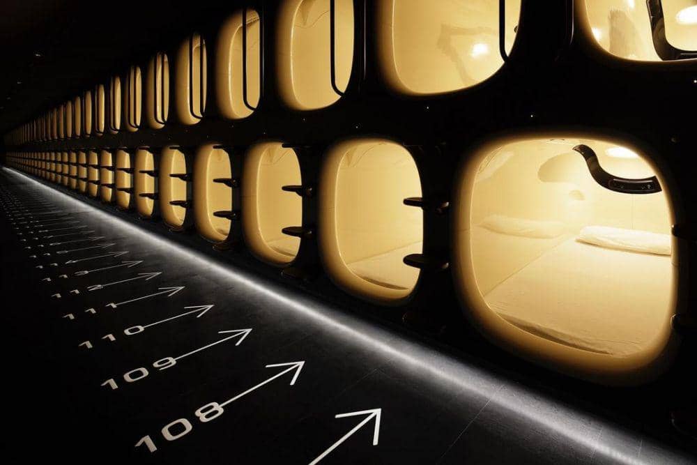 Nine Hours Capsule Hotel (instagram.com/ninehours9h)