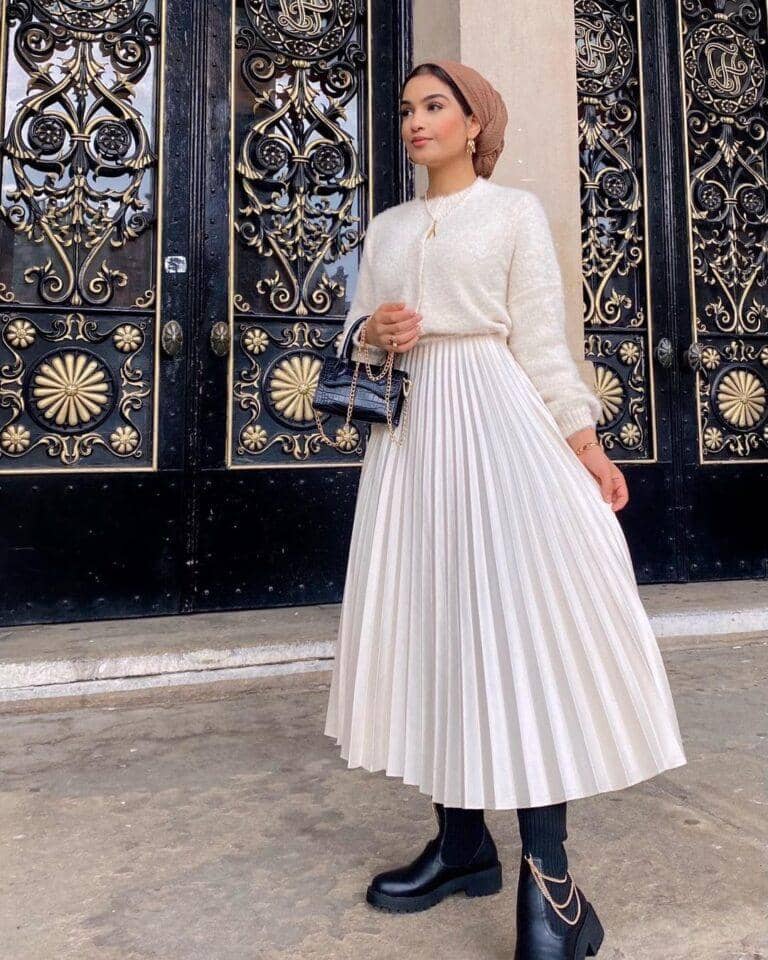 Instagram.com/hajra_aaa