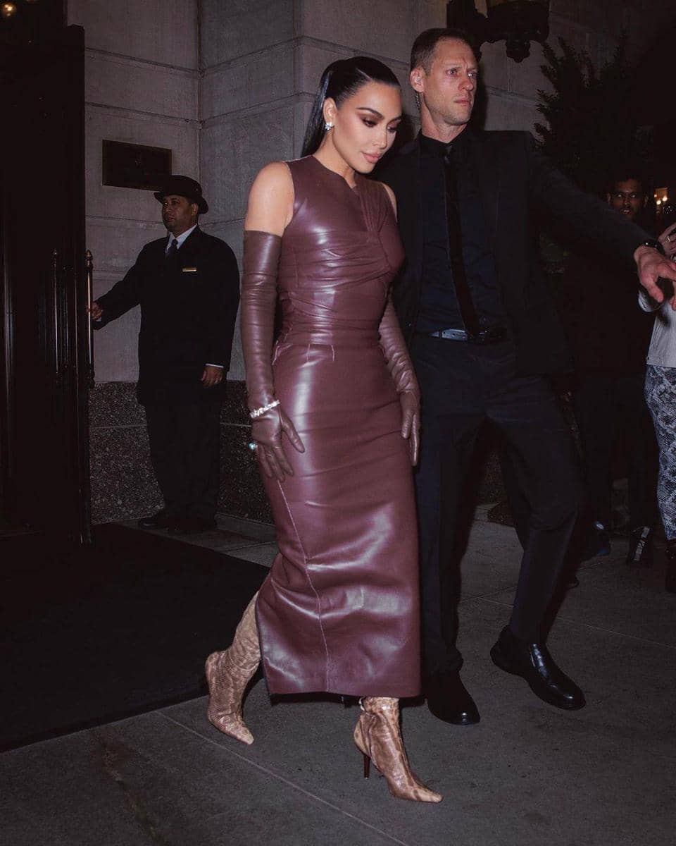 instagram.com/kimkardashian