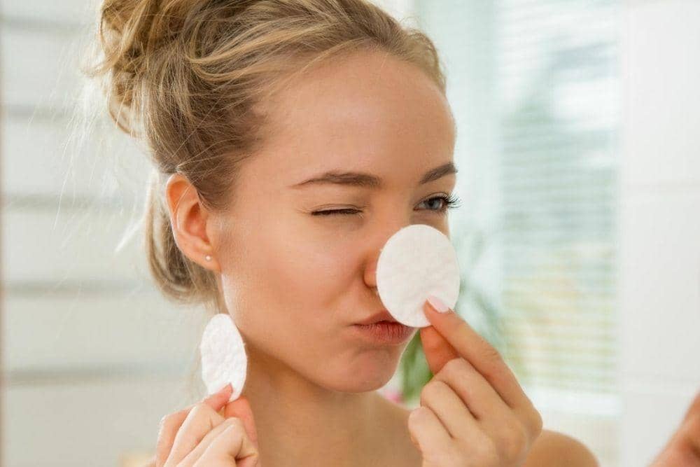 Cara Aman Double Cleansing untuk Kulit Sensitif, blog.frezyderm.co.uk