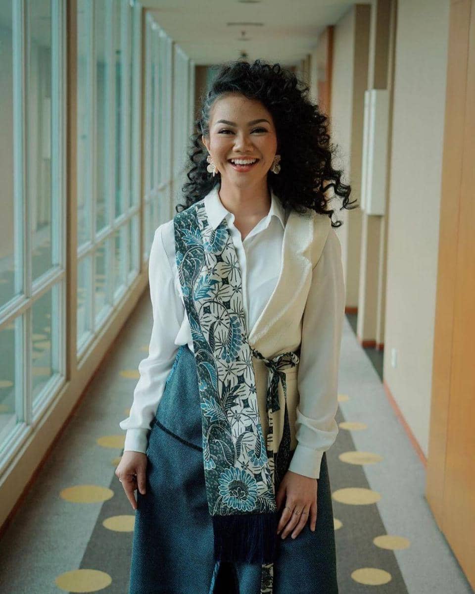 instagram.com/yurayunita