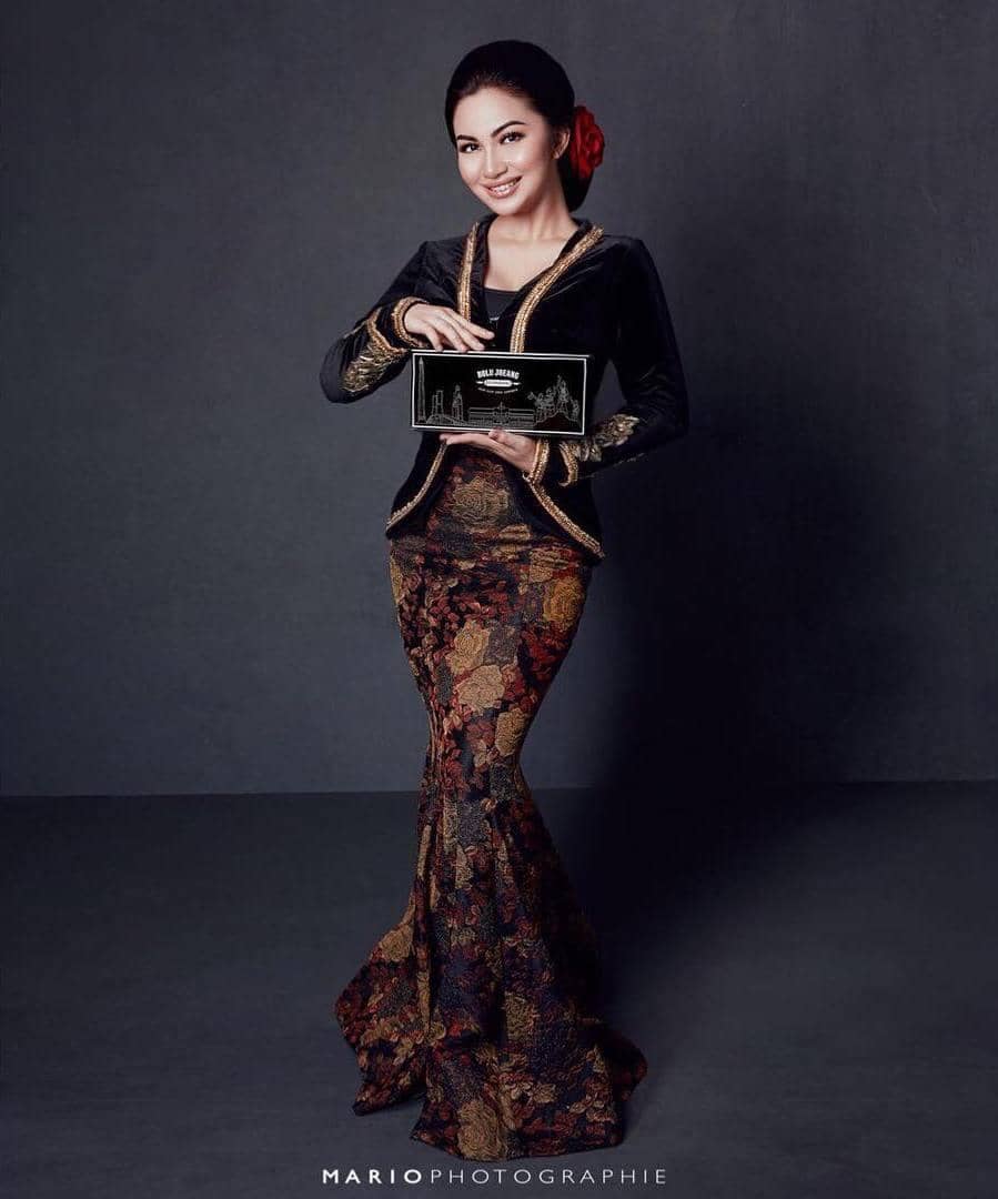 instagram.com/arieltatum