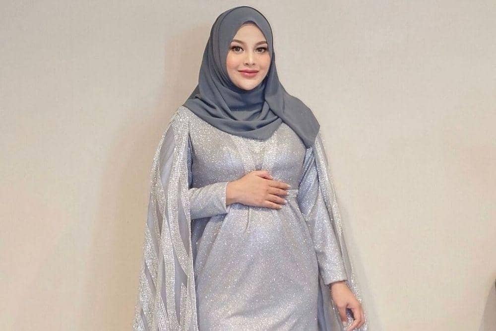 instagram.com/aurelie.hermansyah