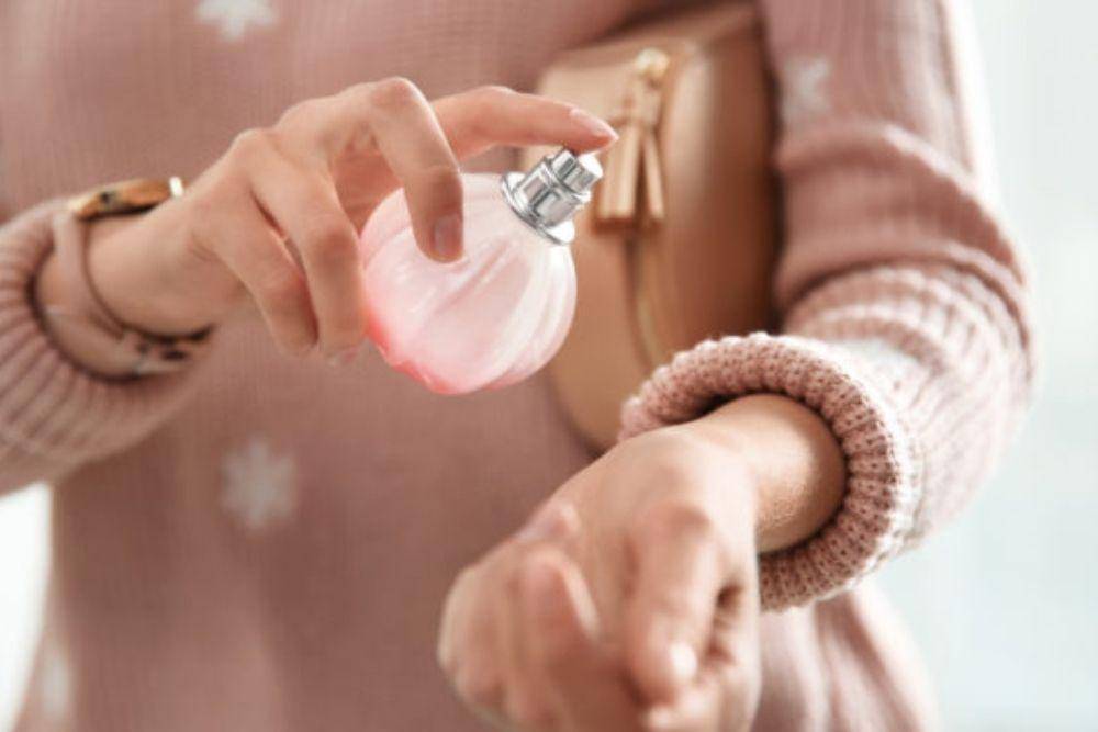 Mengenal Piramida Aroma, Tingkat Wangi Parfum yang Wajib Diketahui  
