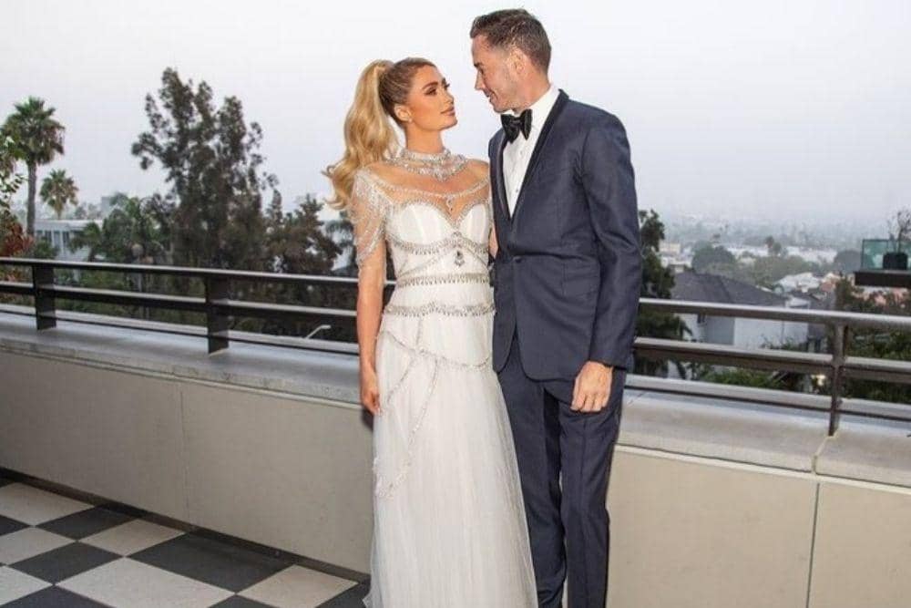 instagram.com/parishilton