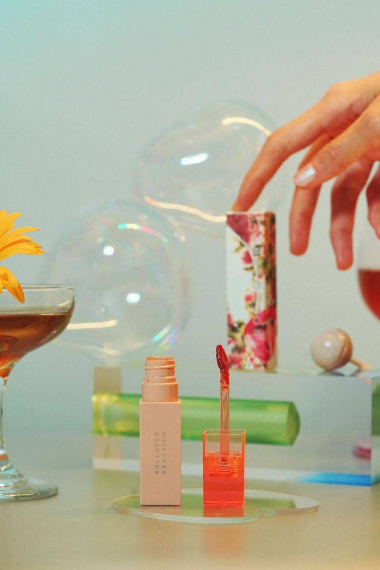 Popbela.com/Rollover Reaction