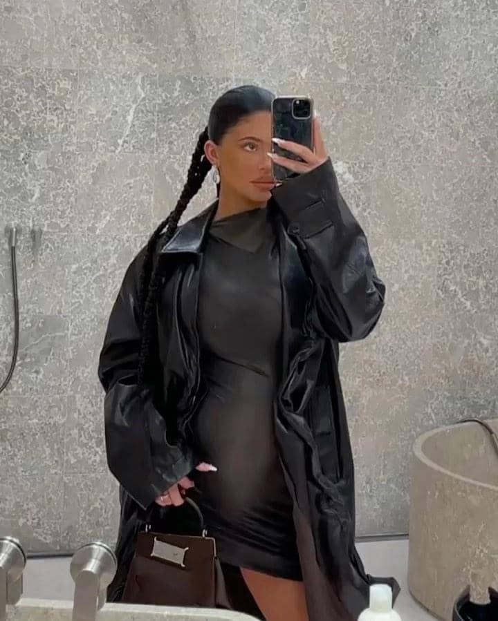 instagram.com/kyliejenner