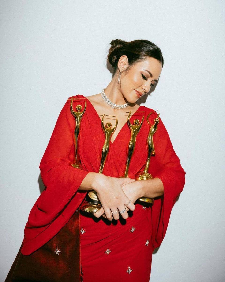 instagram.com/raisa6690