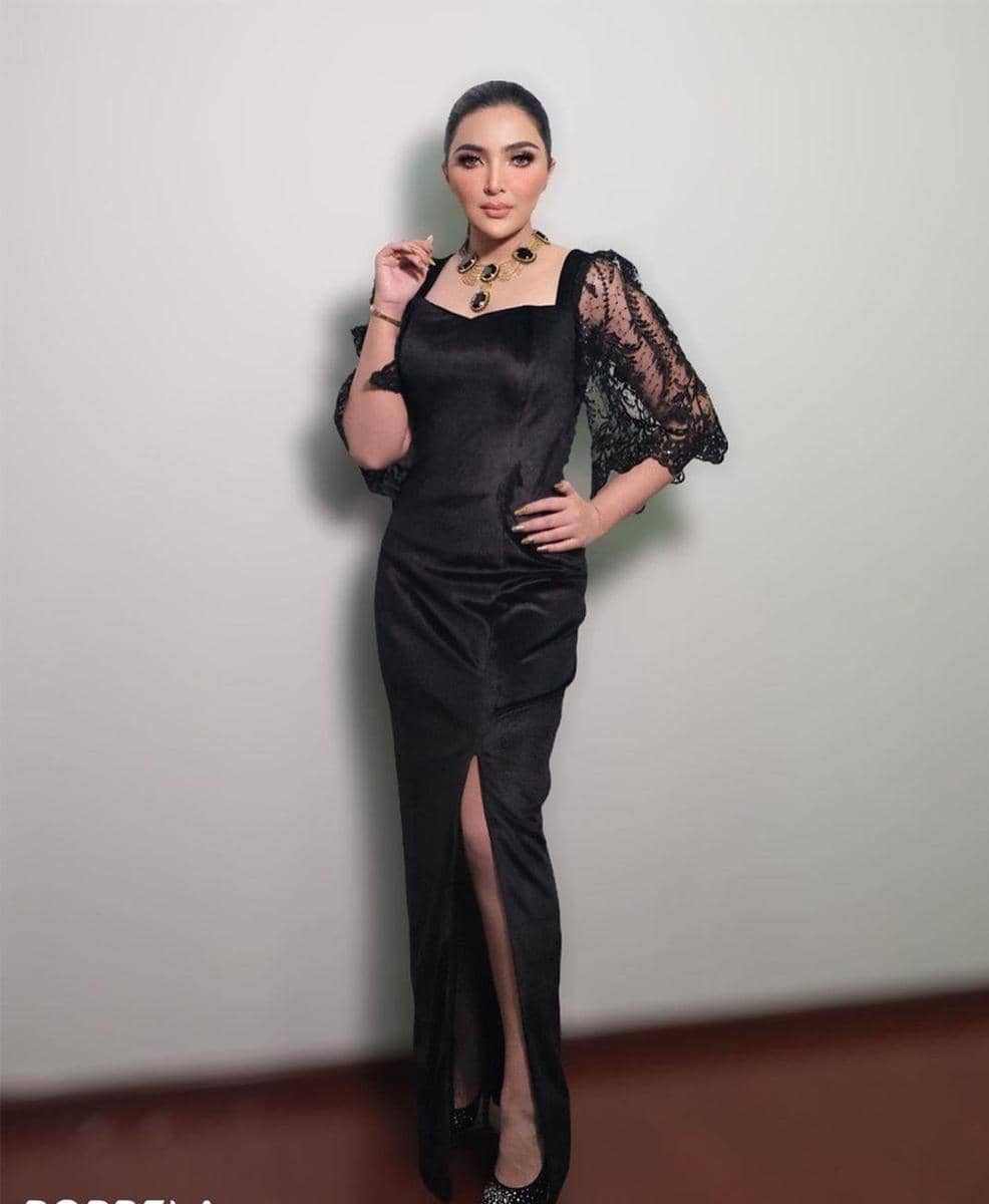 instagram.com/ashanty_ash