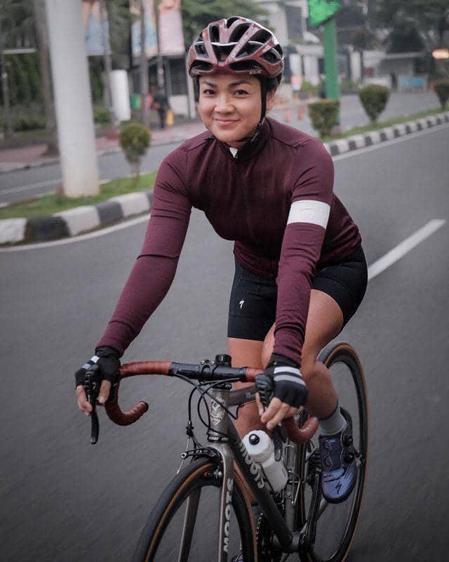 Instagram.com/nirinazubir_