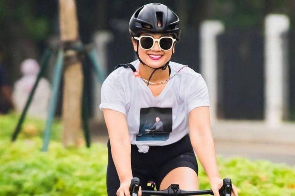 instagram.com/nirinazubir_