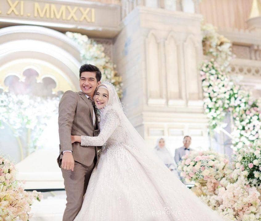 Instagram.com/riaricis1795