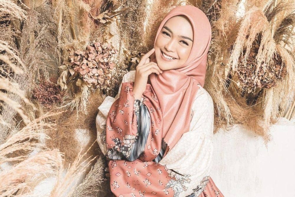 instagram.com/riaricis1795