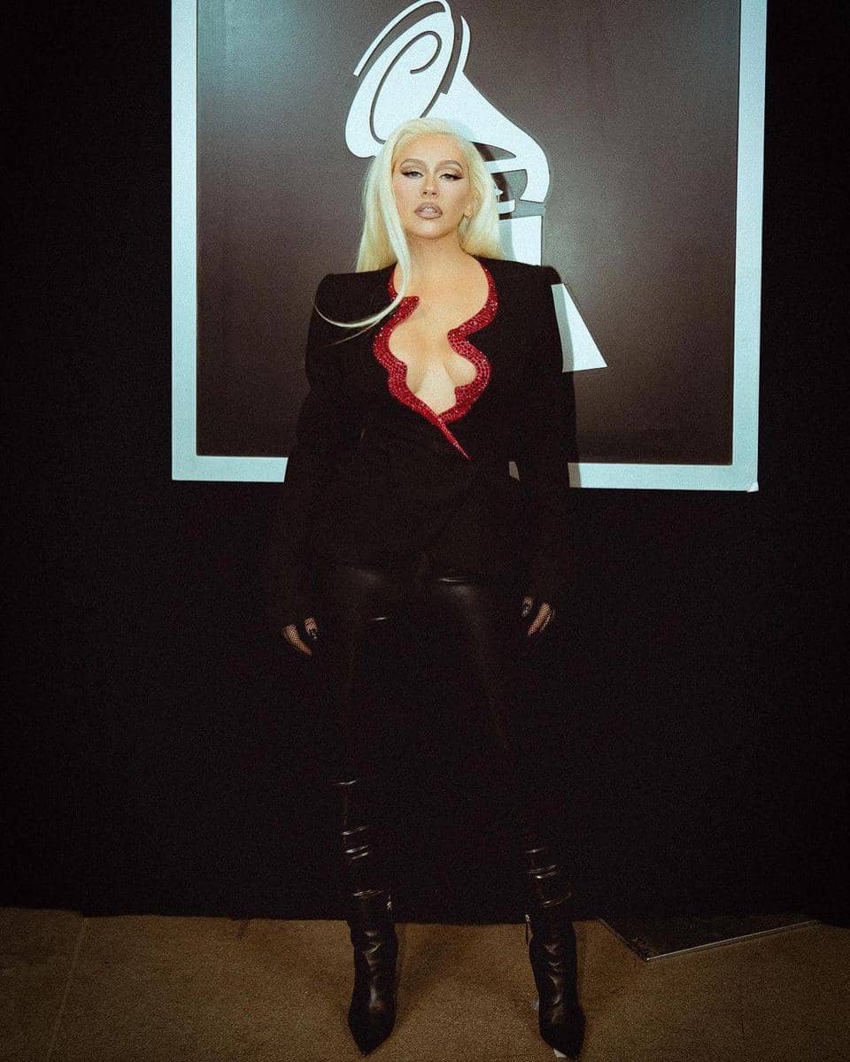 instagram.com/xtina