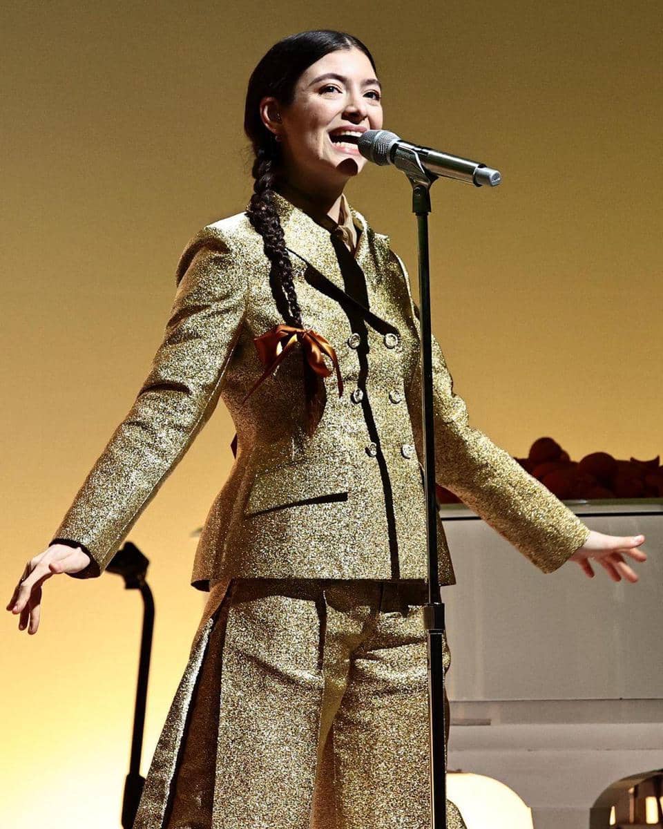 instagram.com/justjared