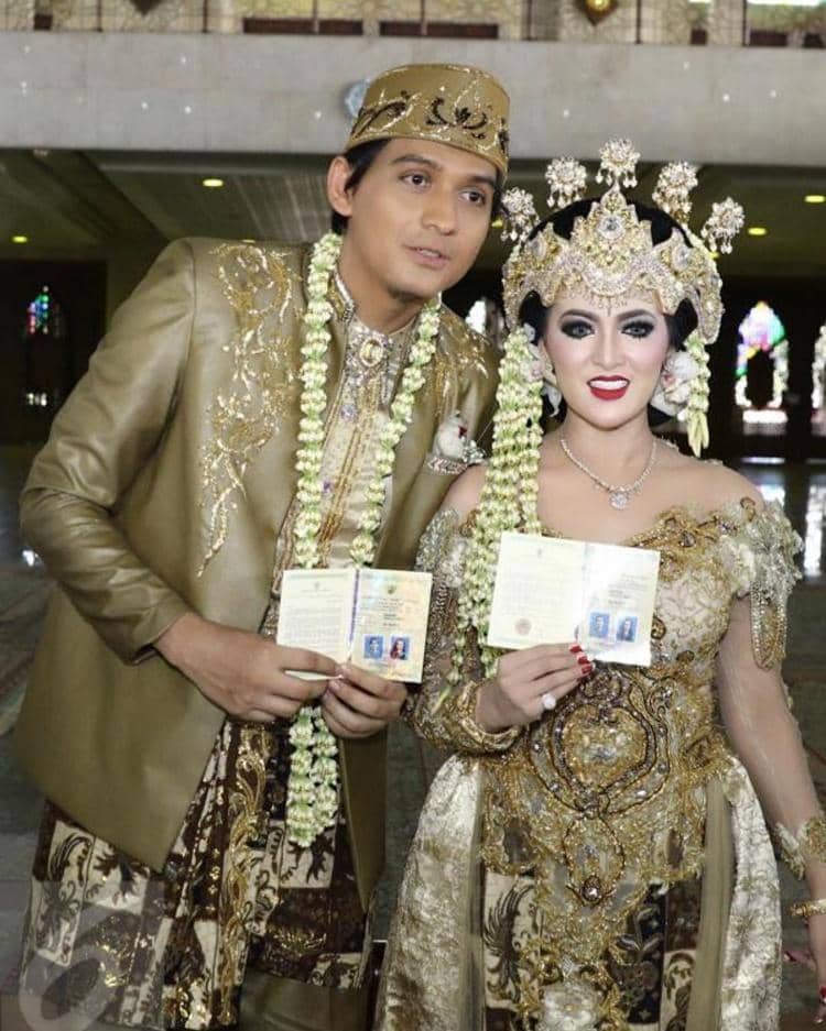 Instagram.com/tiaradewireal