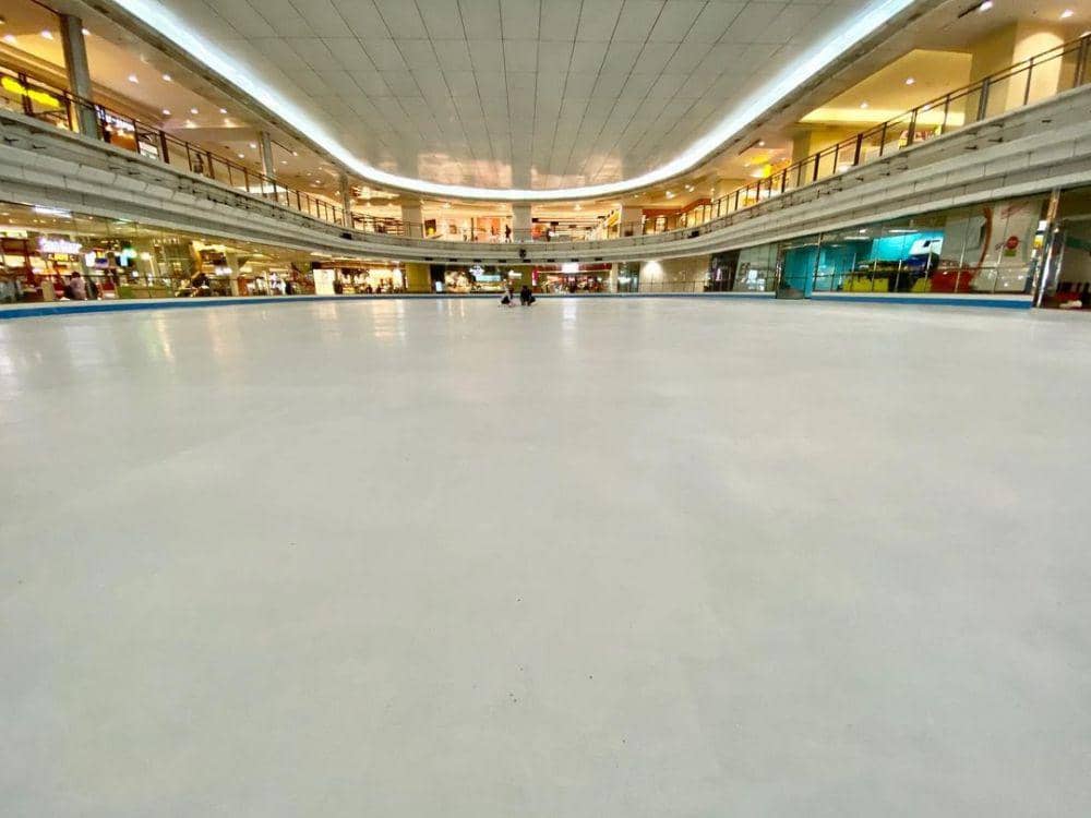 Ice skating jakarta