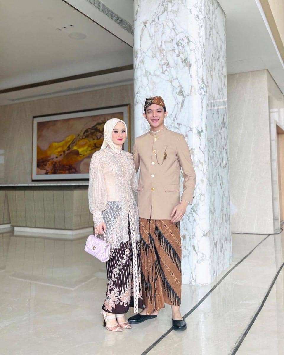 instagram.com/rey_mbayang