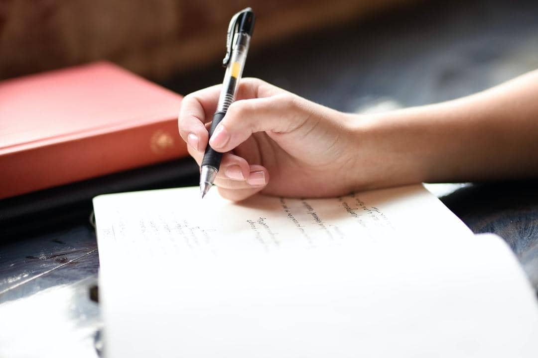 Unsplash.com/Hannah Olinger