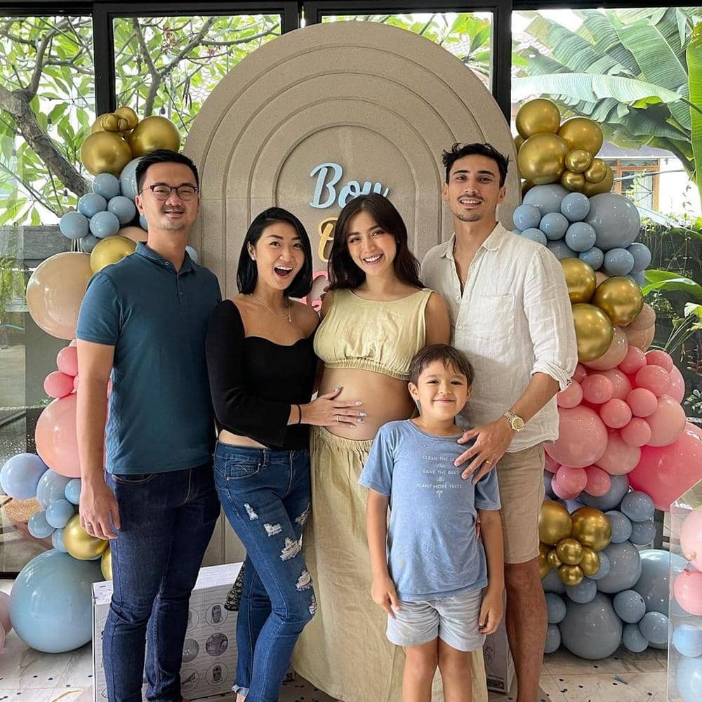 Instagram.com/theresawienathan