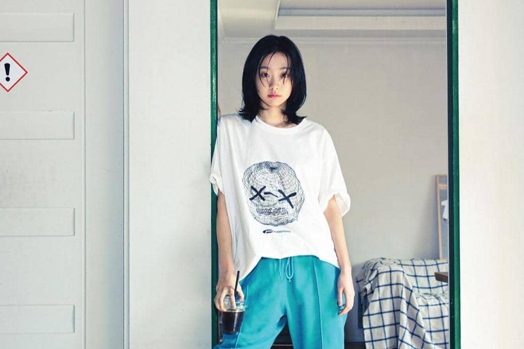 instagram.com/d_a___m_i