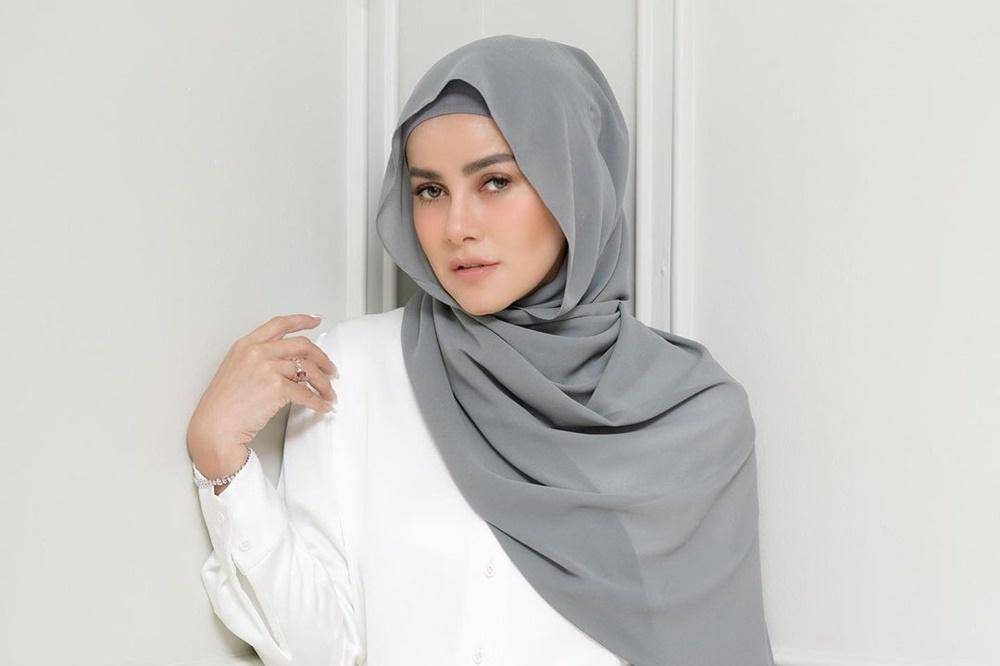 Hampir 10 Tahun Menikah dengan Bule, 7 Artis Ini Justru Cerai
