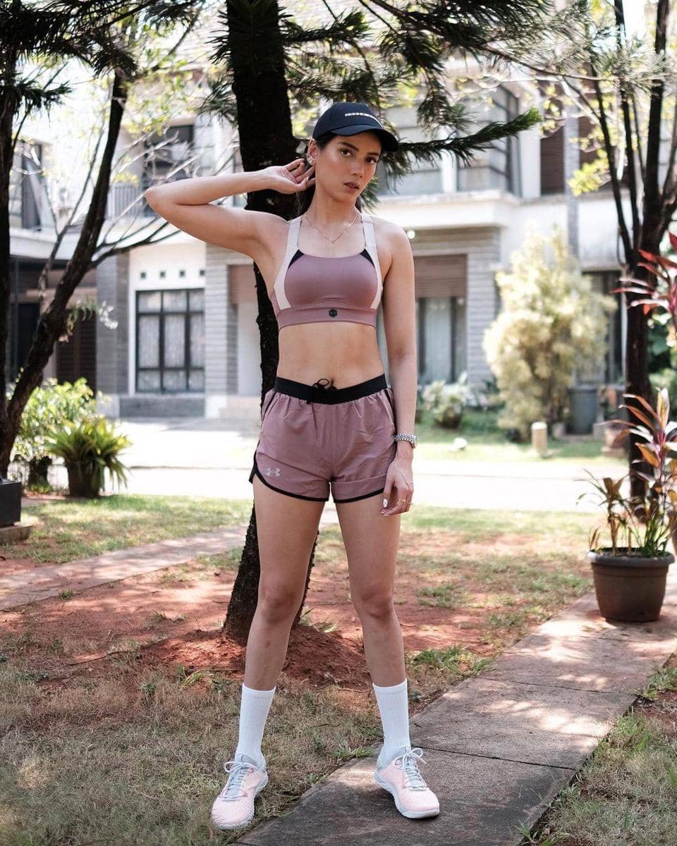 instagram.com/sabrinachairunnisa_