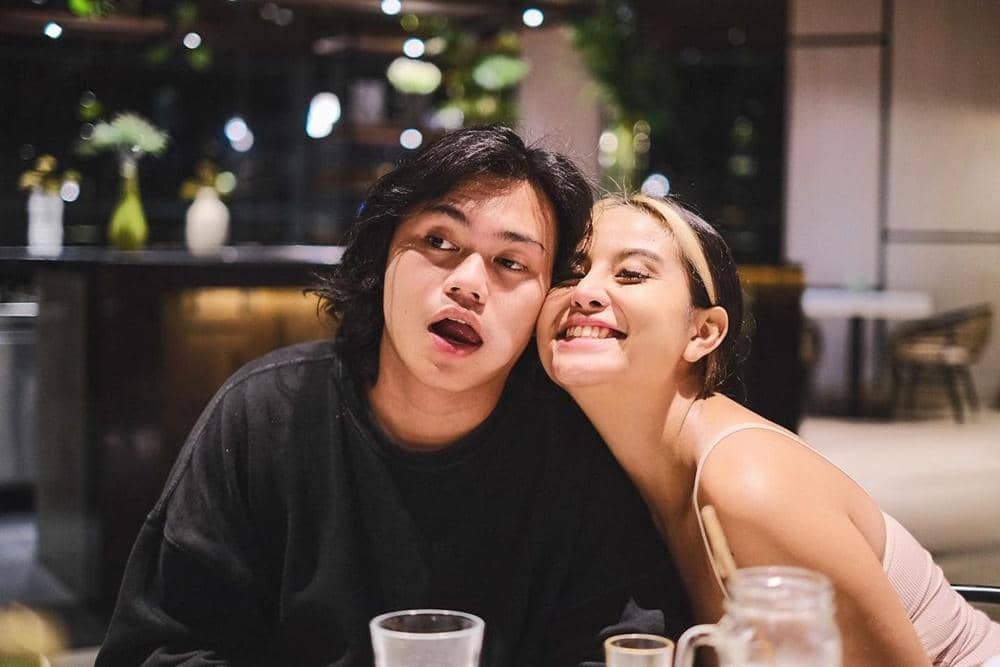 Instagram.com/awkarin