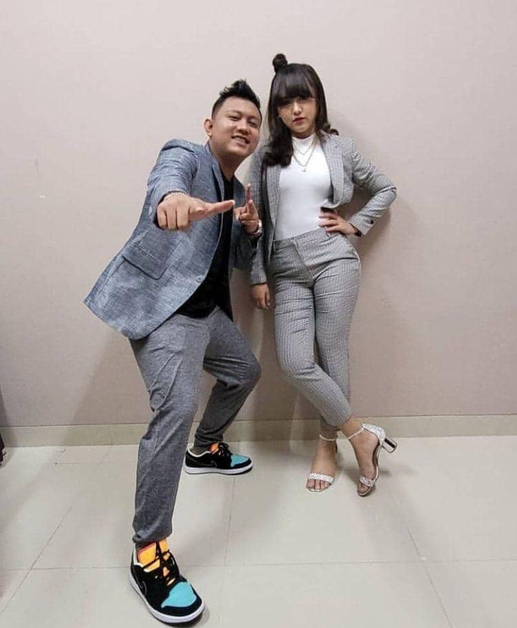 Instagram.com//supporthappyasmara