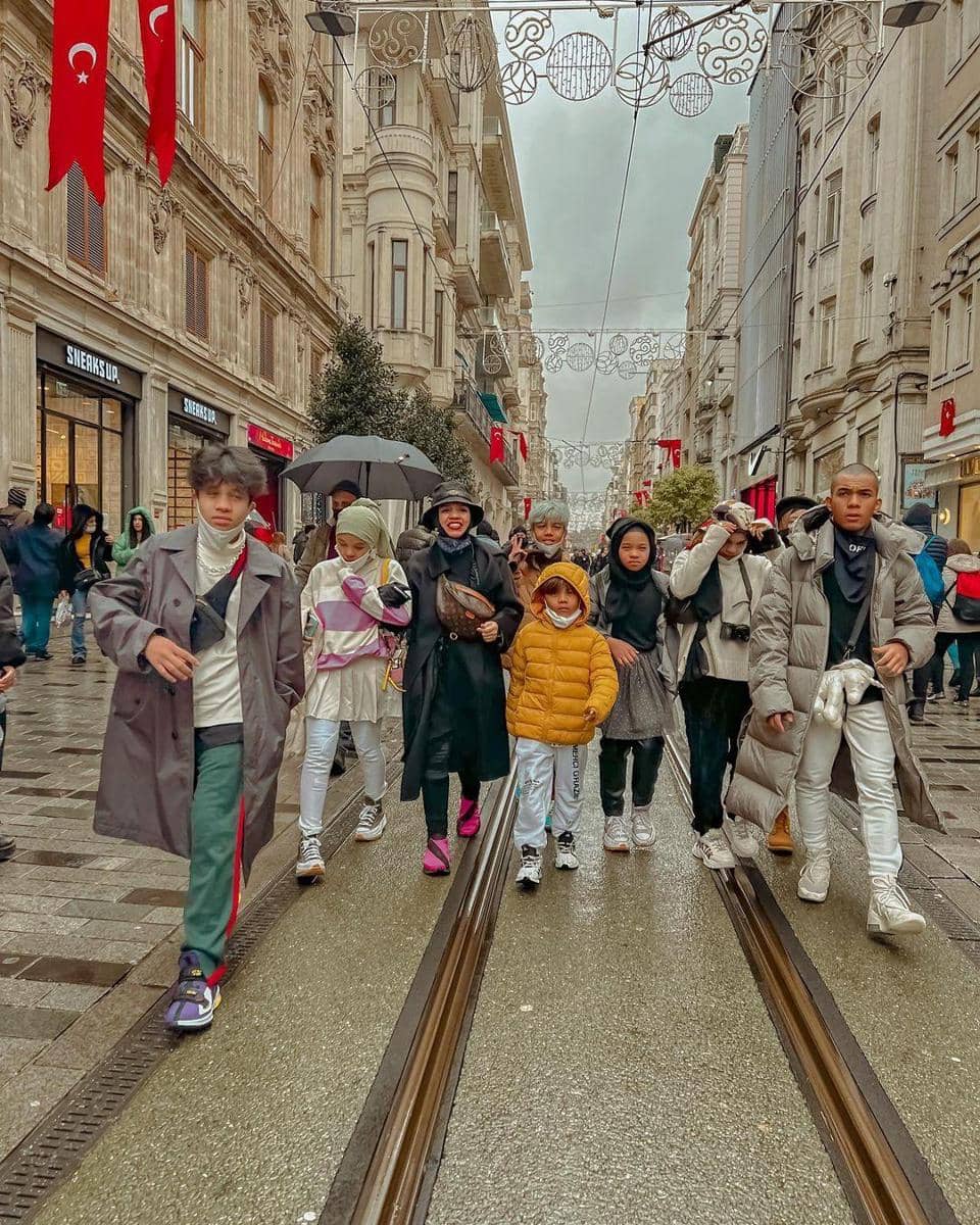 Instagram.com/Genifaruk