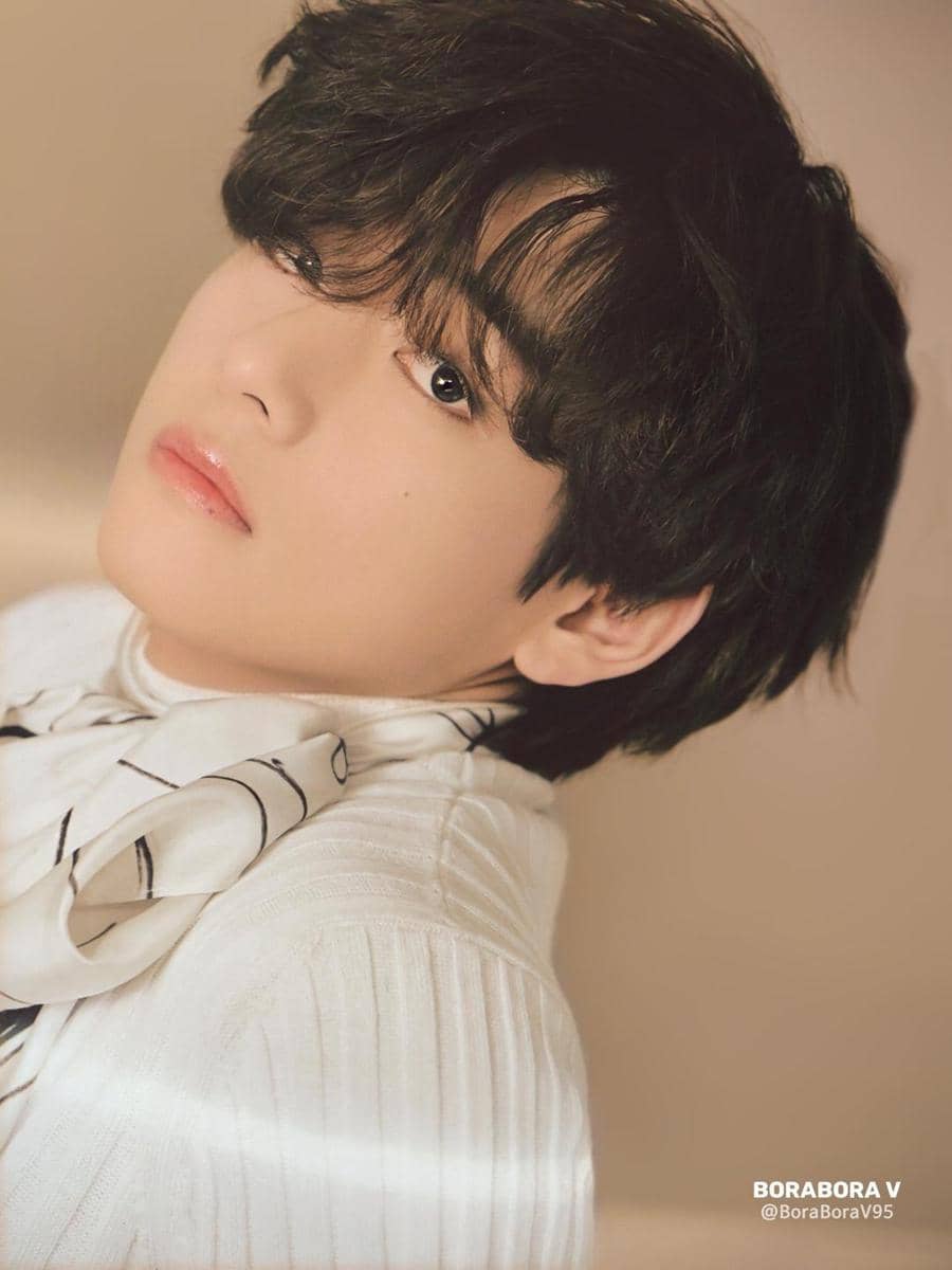 twitter.com/BoraBoraV95