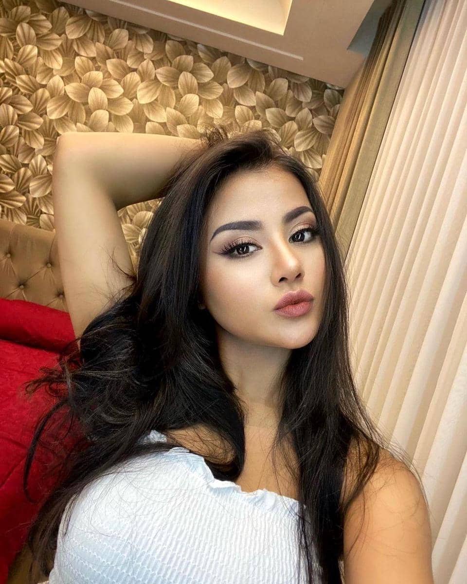 instagram.com/taniaayusiregarofficial/