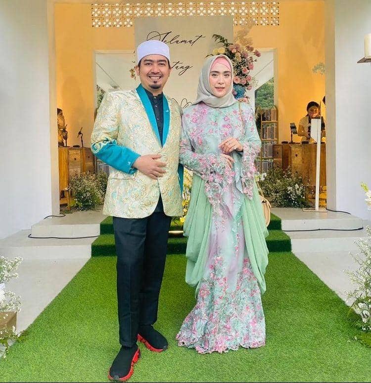 Instagram.com/apriljasmine85